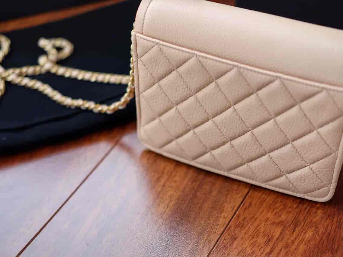 chanel2018方形woc嗲嗲可爱的裸粉色