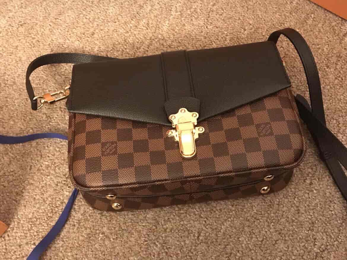 LV Clapton 邮差单肩包