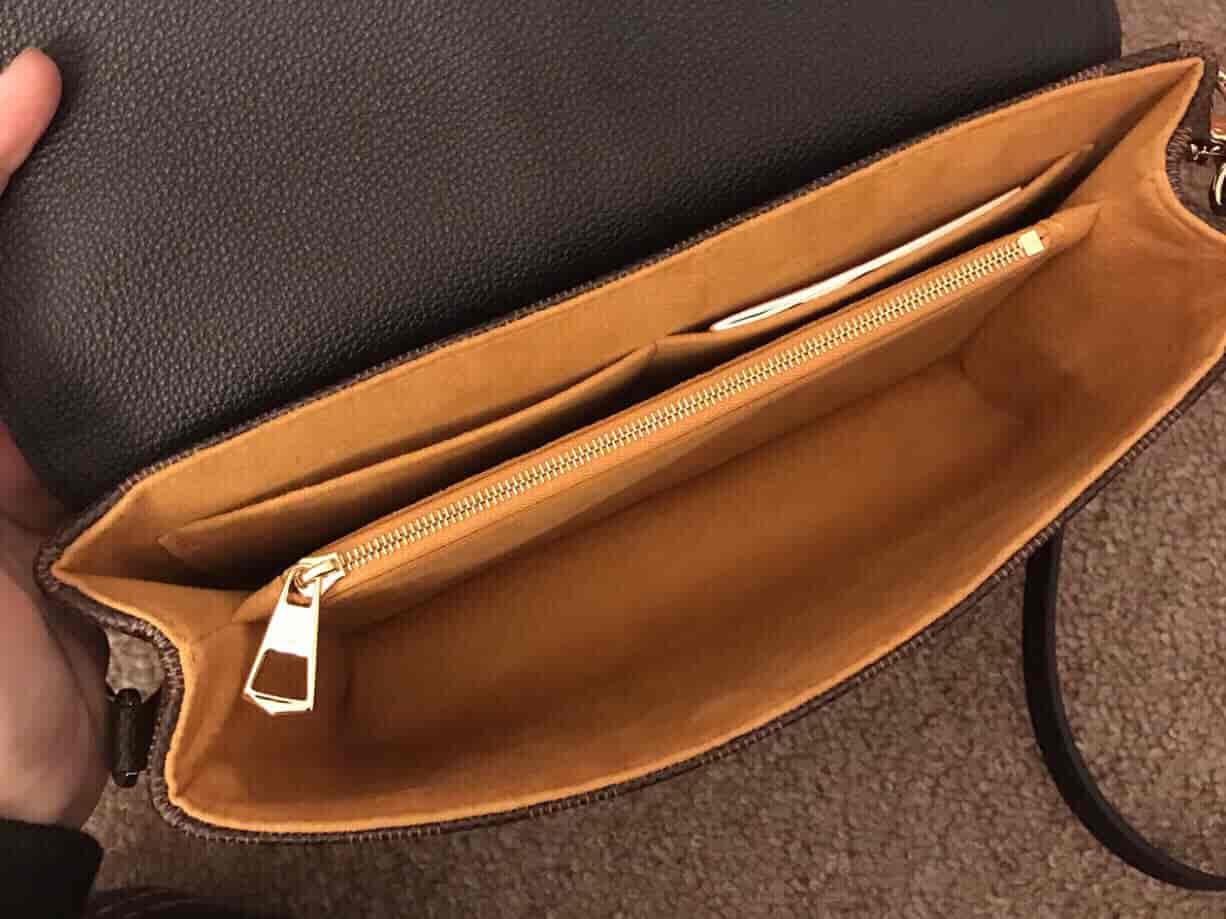 LV Clapton 邮差单肩包