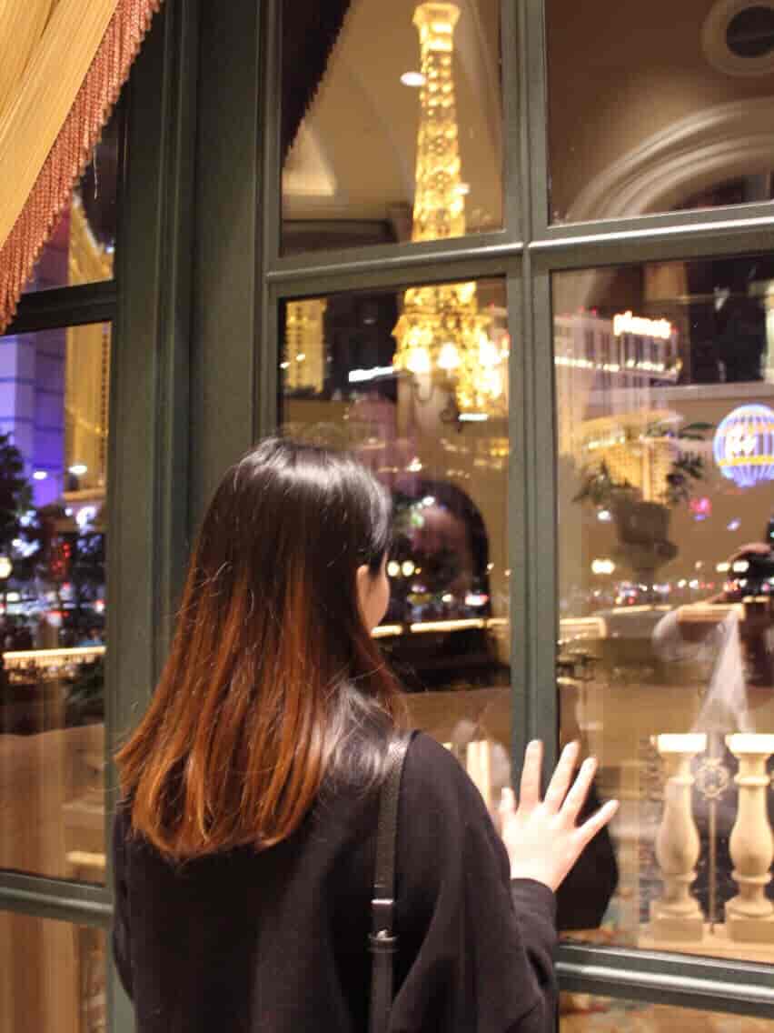 LV Clapton 邮差单肩包