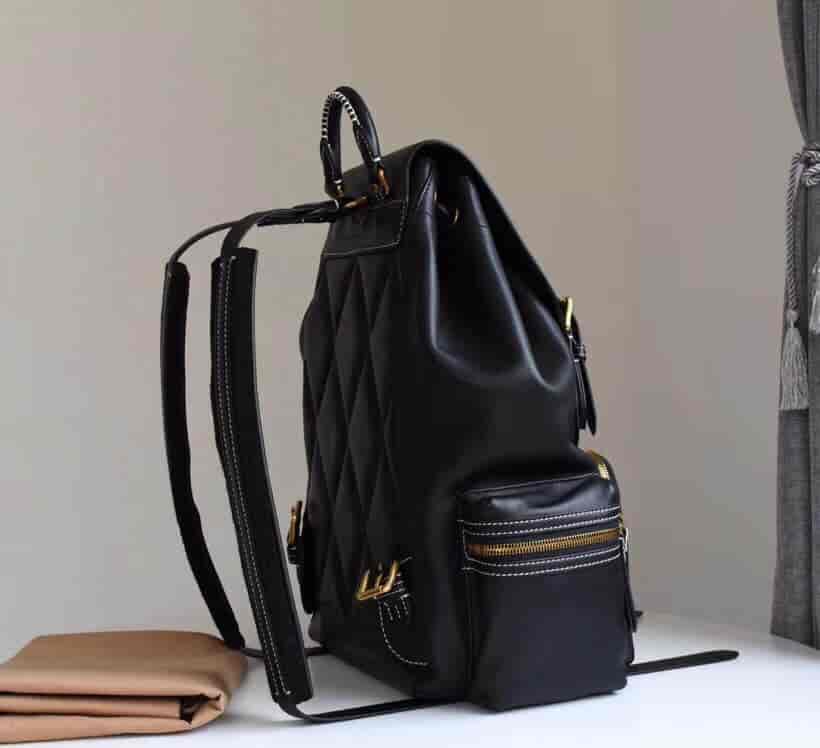 巴宝莉 The Rucksack 大号缉明线皮革军旅背包40648591