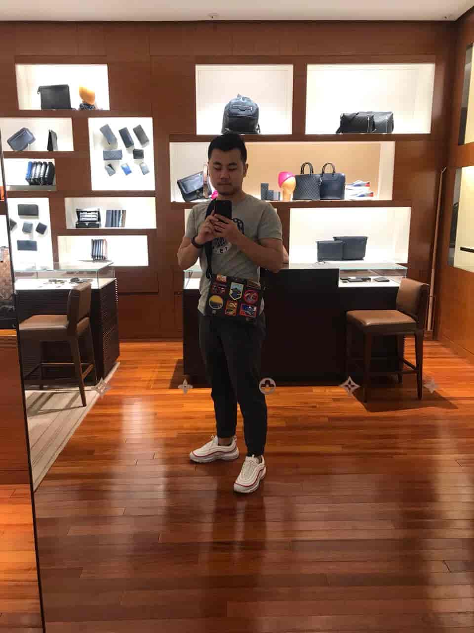 LV District Alps 18新款 阿尔卑斯系列限量款邮差包