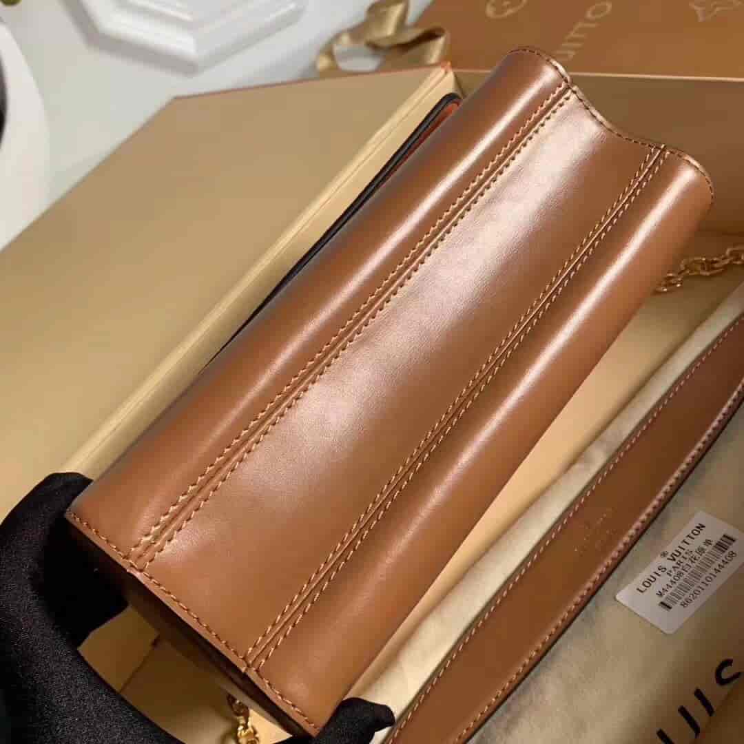 LV路易威登 19年新款白色拼橙色浮纹印花Twist手袋 M44460