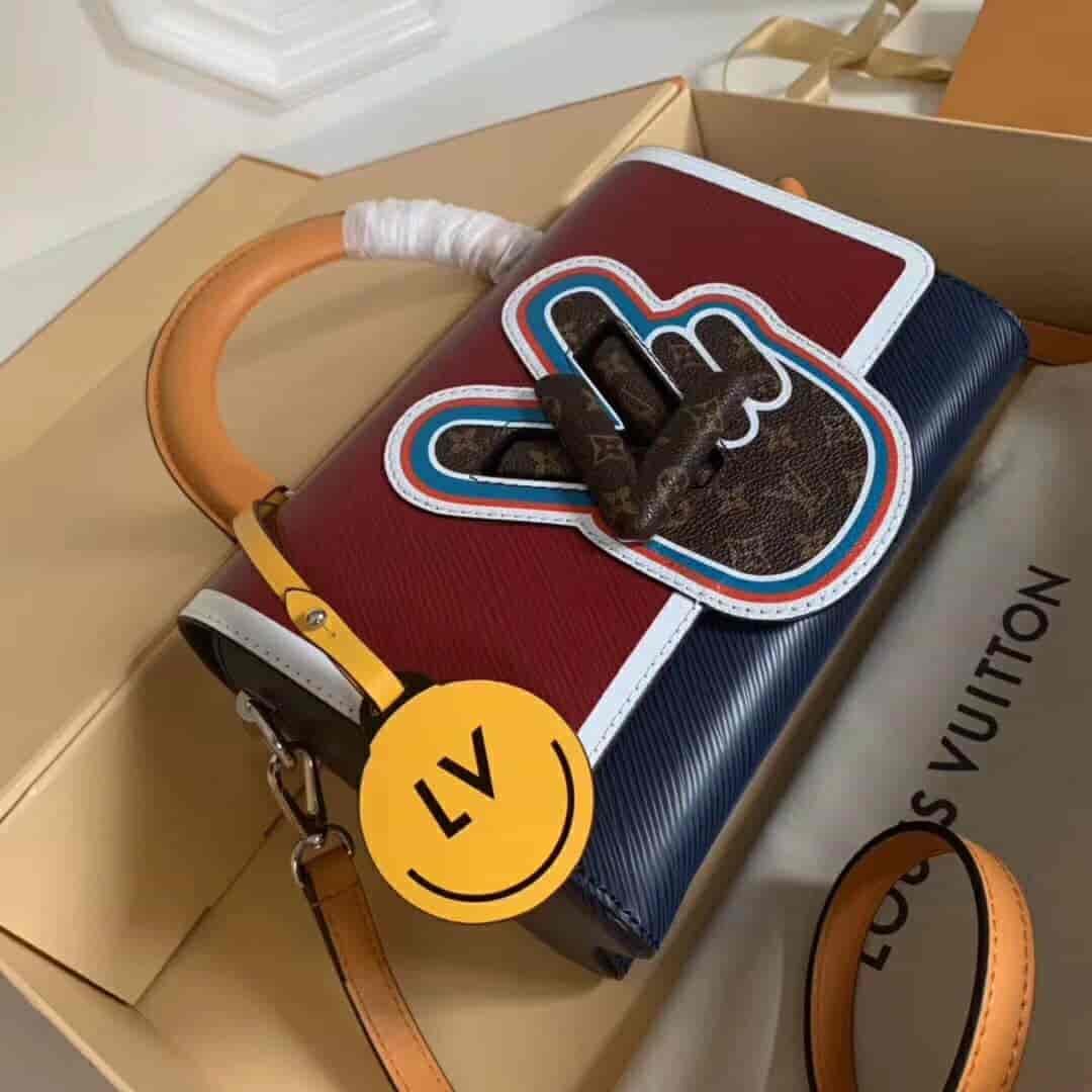 LV/路易威登 刺绣Epi皮革帆布贴饰Twist手袋 M52513