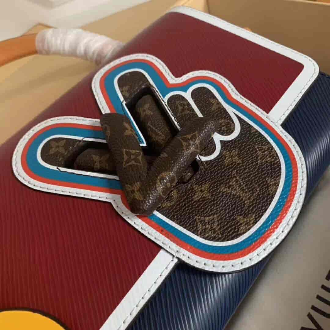 LV/路易威登 刺绣Epi皮革帆布贴饰Twist手袋 M52513