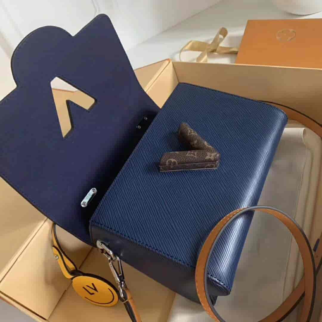 LV/路易威登 刺绣Epi皮革帆布贴饰Twist手袋 M52513