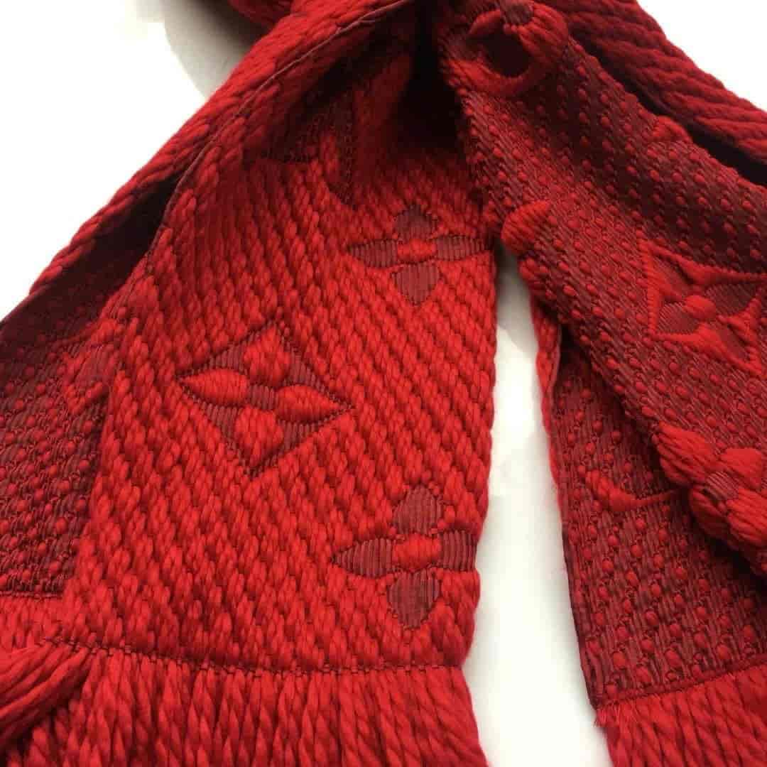 Lv红色围巾，圣诞节必备