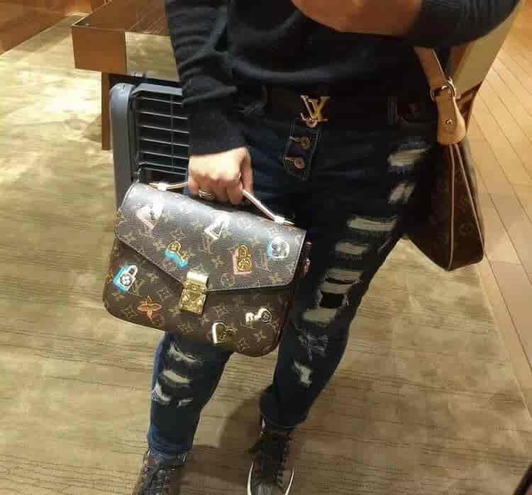 LV/路易威登 19年情人节限定款丝印徽章图案METIS邮差包M44366