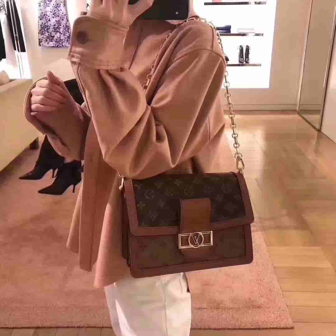 LV Dauphine手袋 链条单肩斜挎邮差包 M44391