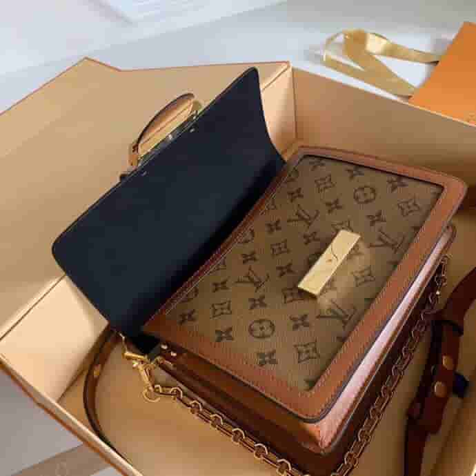 LV Dauphine手袋 链条单肩斜挎邮差包 M44391