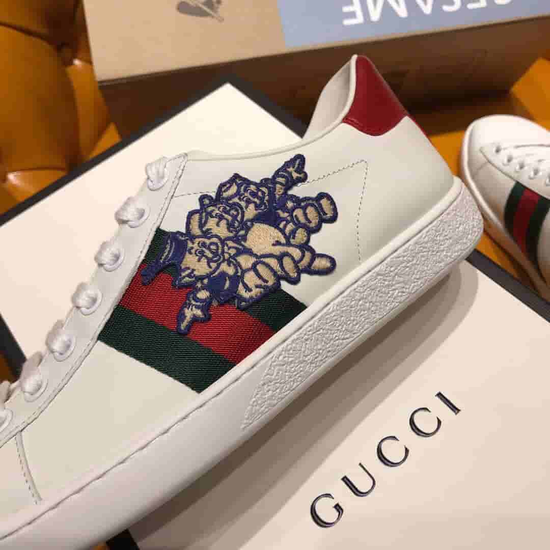 Gucci 女士Ace系列三只小猪图案运动小白鞋 553385