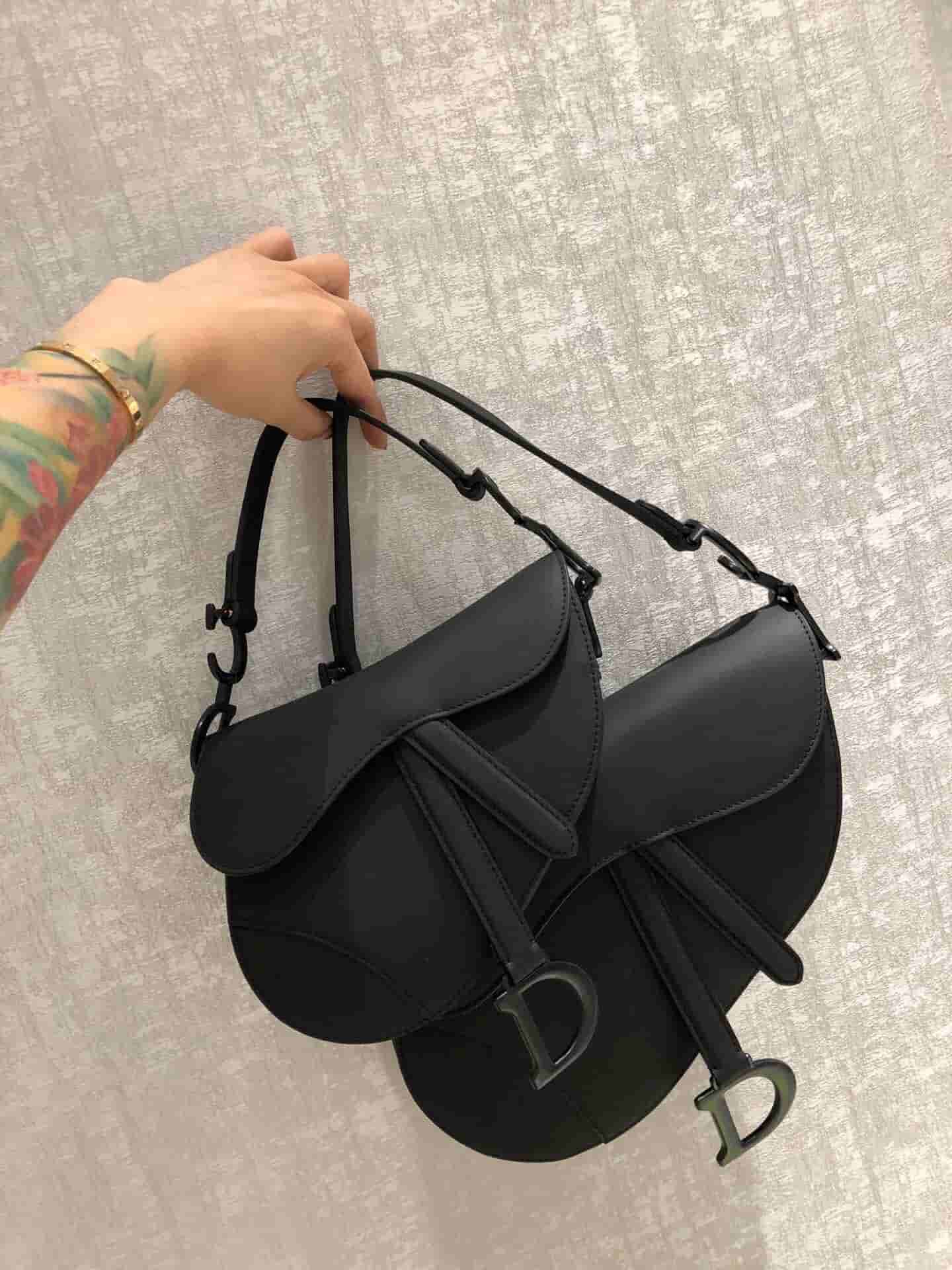 dior迪奥磨砂黑saddlebag马鞍包