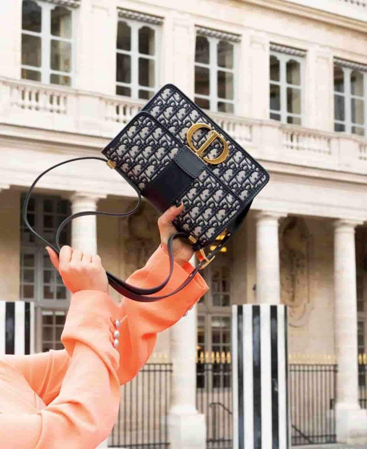 Dior迪奥 19新款30 MontaigneCD扣翻盖邮差包蒙田包单肩包斜跨包