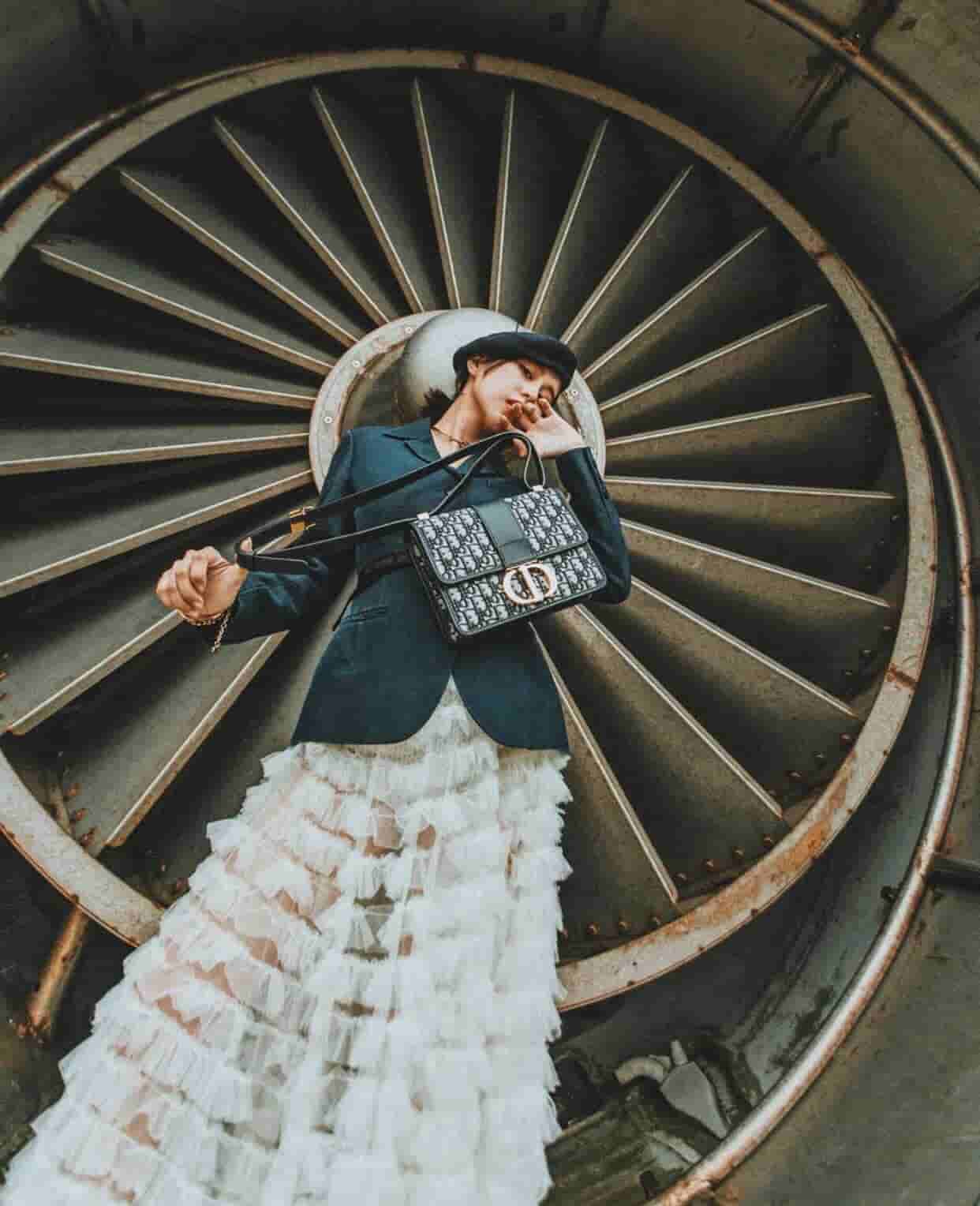 Dior迪奥 19新款30 MontaigneCD扣翻盖邮差包蒙田包单肩包斜跨包