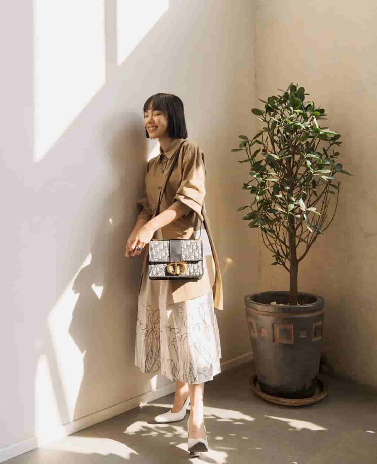 Dior迪奥 19新款30 MontaigneCD扣翻盖邮差包蒙田包单肩包斜跨包