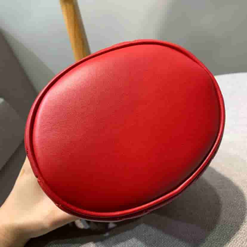 Gucci/古驰 GG Marmont 系列迷你水桶包 575163