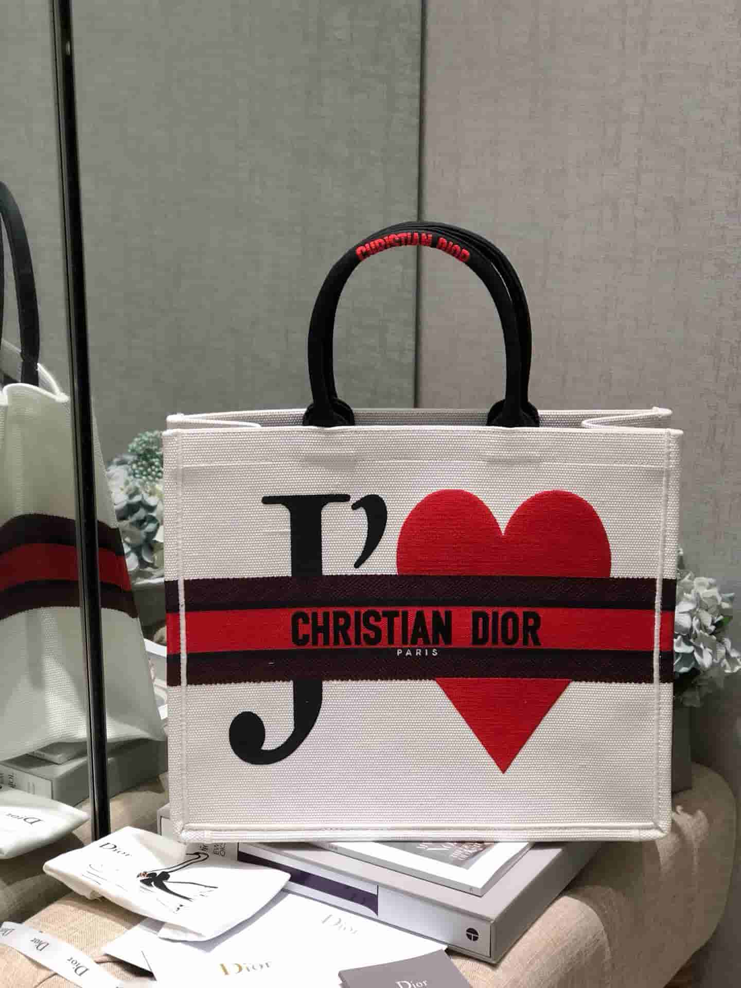 Dior/迪奥 七夕限定BOOK TOTE白色JE T’AIME图案手提购物袋