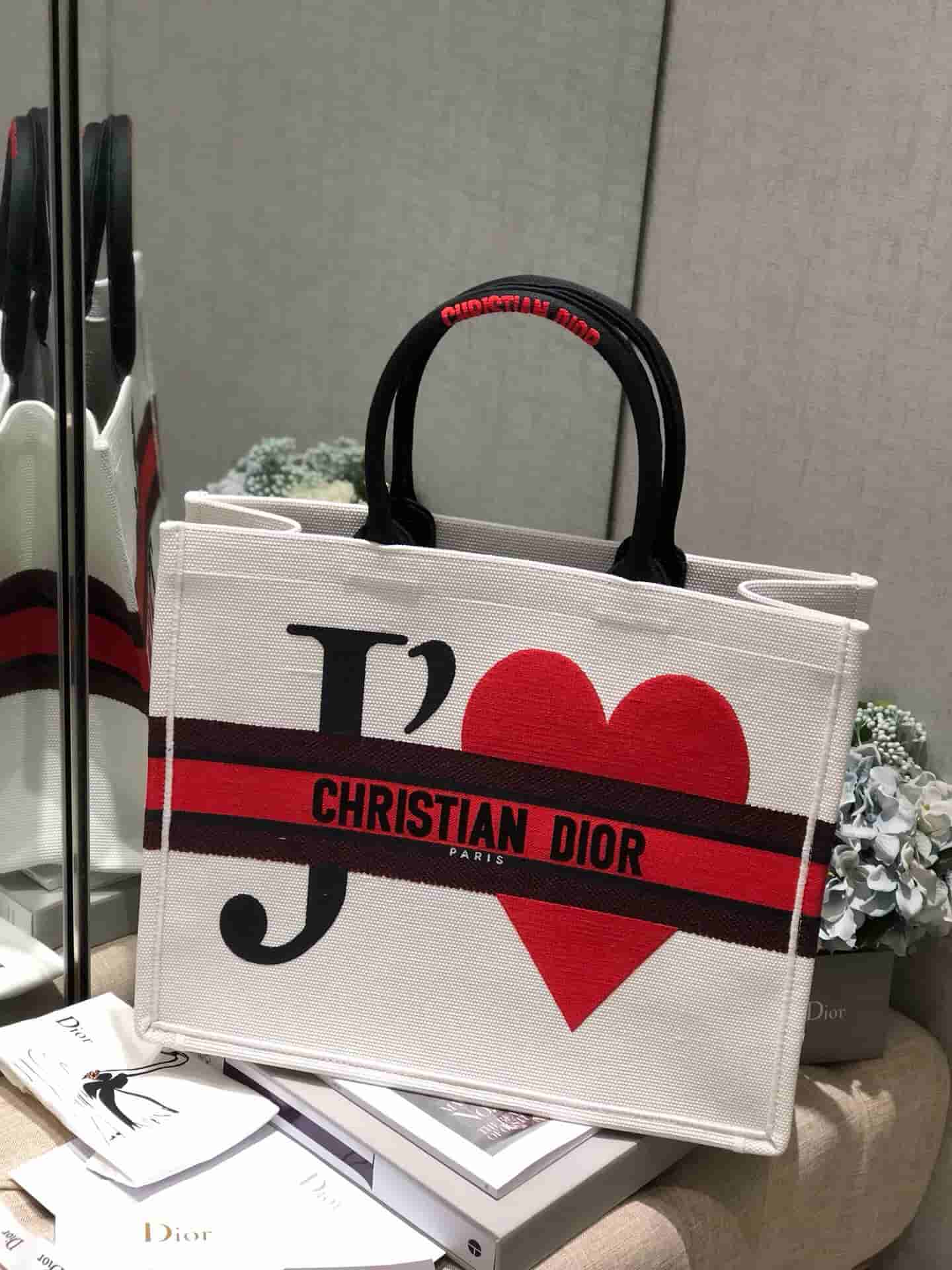 Dior/迪奥 七夕限定BOOK TOTE白色JE T’AIME图案手提购物袋