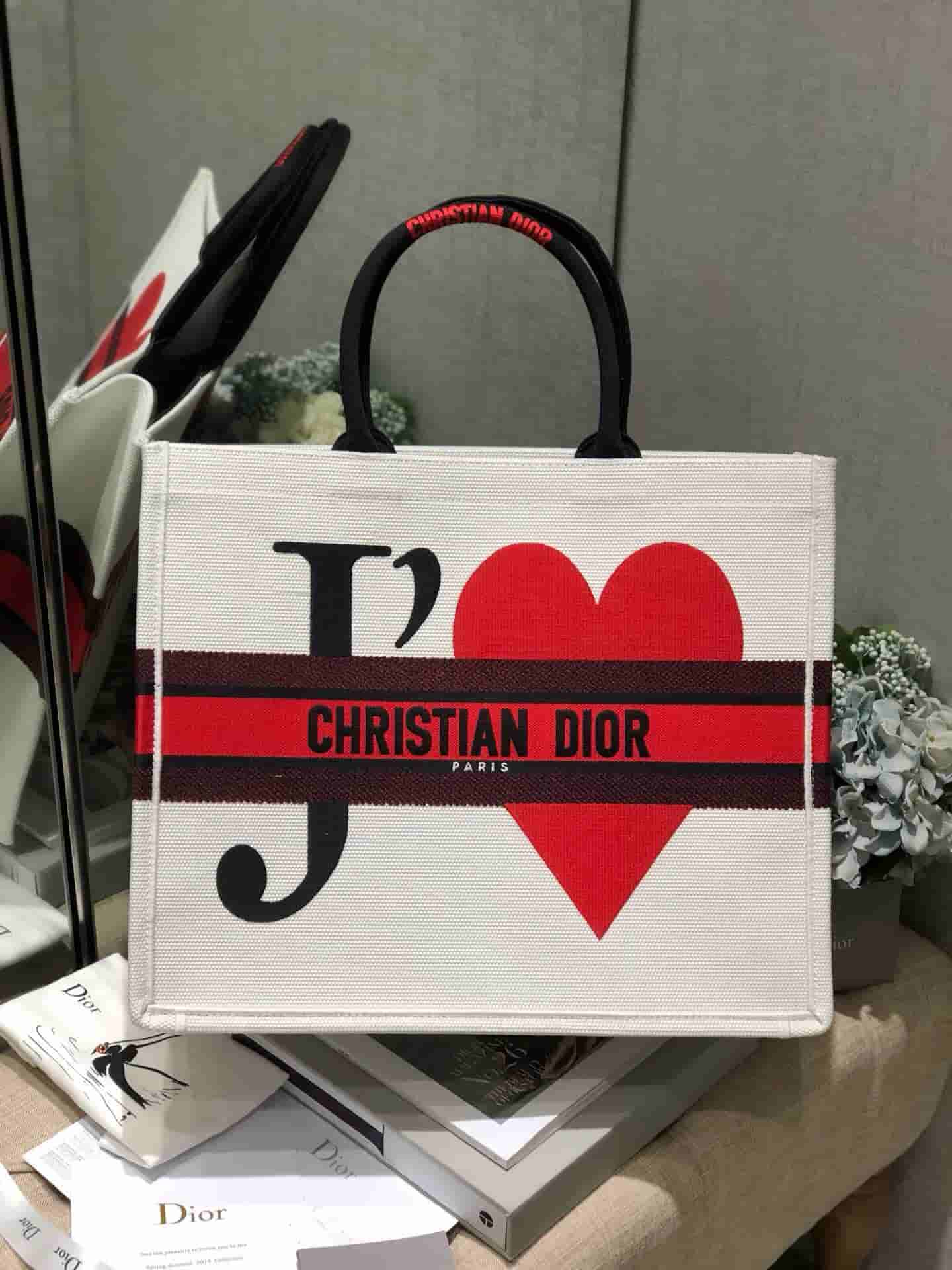 Dior/迪奥 七夕限定BOOK TOTE白色JE T’AIME图案手提购物袋