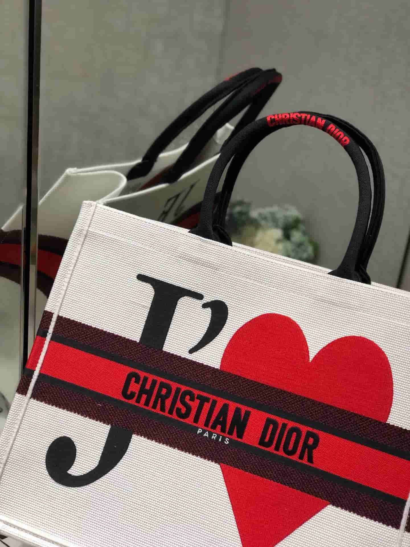 Dior/迪奥 七夕限定BOOK TOTE白色JE T'AIME图案手提购物袋