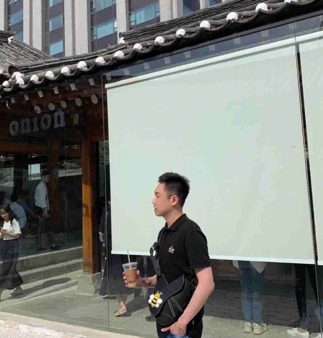 Dior/迪奥 Kaws合作款Homme Saddle Bag蜜蜂图案胸包