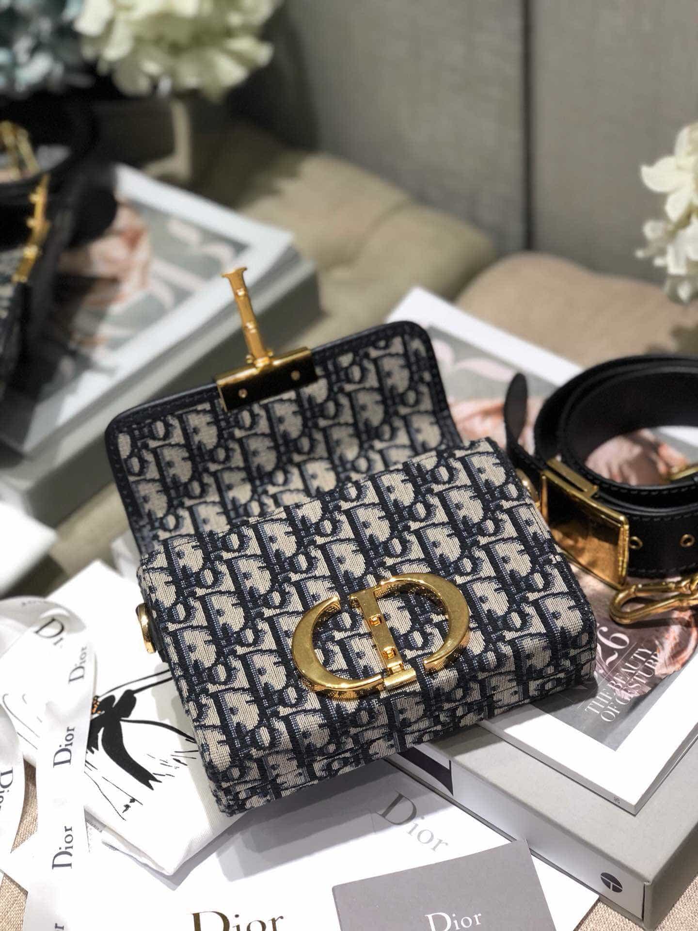 Dior/迪奥 30 MONTAIGNE提花帆布BOX款手袋 M9204UTZQ_M928