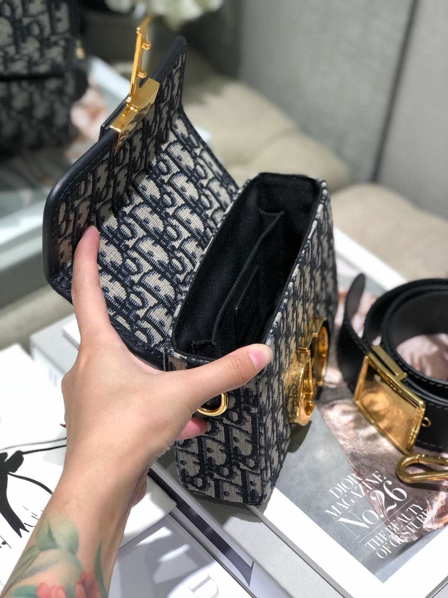 Dior/迪奥 30 MONTAIGNE提花帆布BOX款手袋 M9204UTZQ_M928