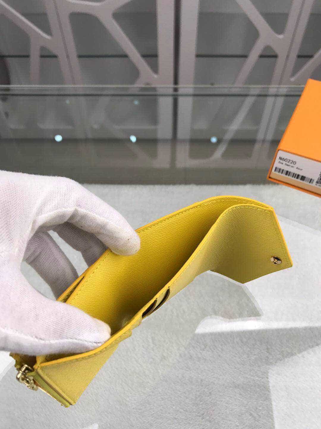 LV 菠萝黄ZOÉ钱夹 N60220