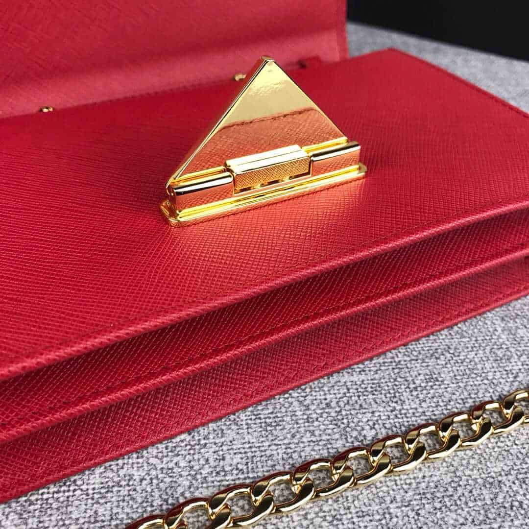 Prada/普拉达 Saffiano 皮革单肩包 1BP006