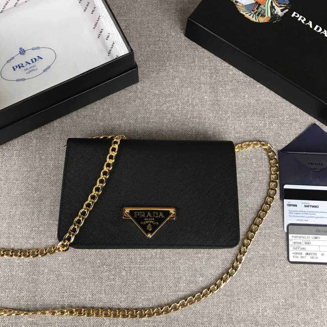 Prada/普拉达 Saffiano 皮革单肩包 1BP006