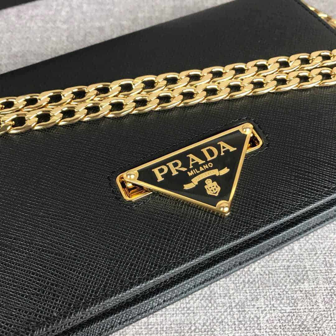 Prada/普拉达 Saffiano 皮革单肩包 1BP006