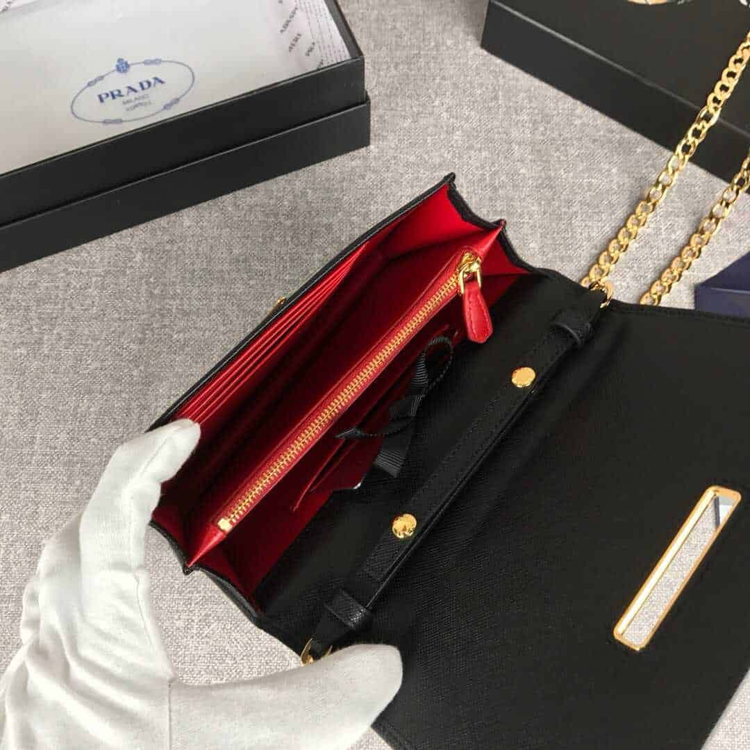 Prada/普拉达 Saffiano 皮革单肩包 1BP006