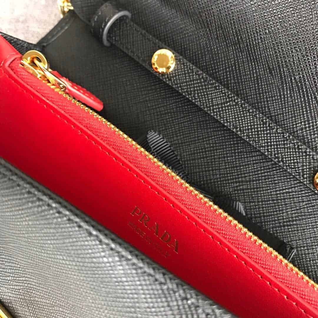 Prada/普拉达 Saffiano 皮革单肩包 1BP006