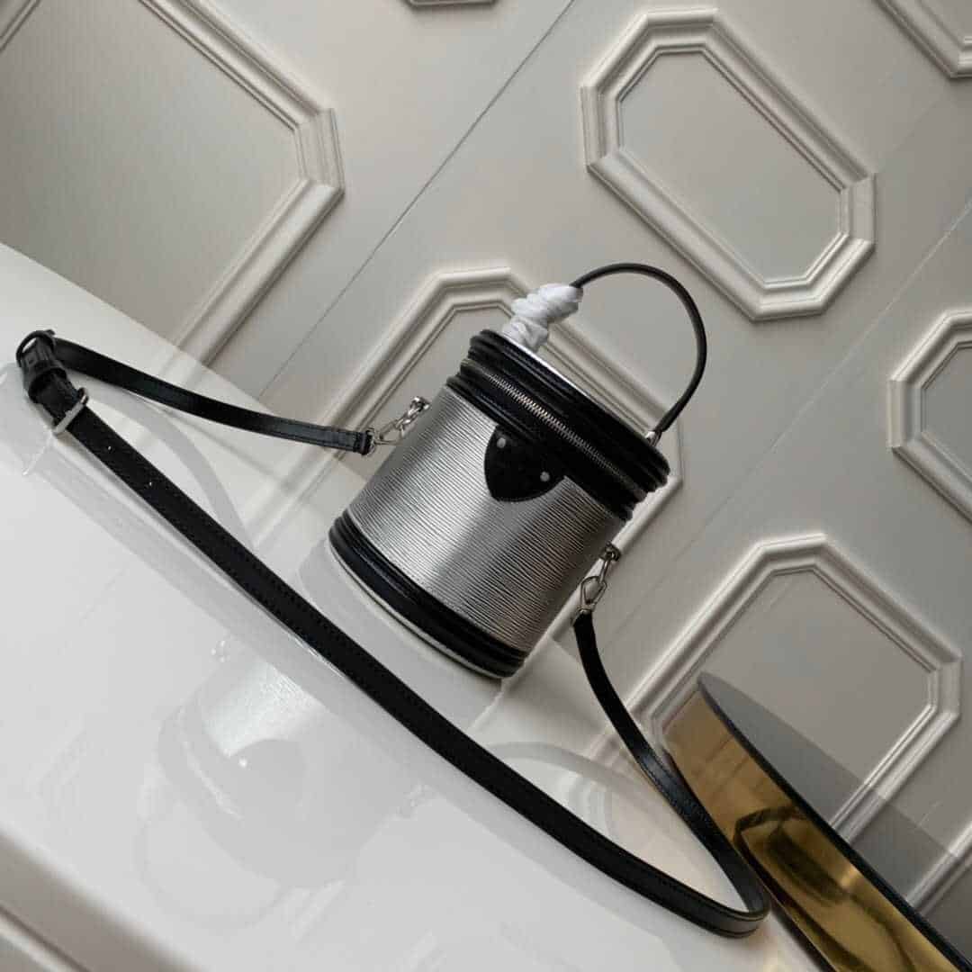 LV 19年秋冬 CANNES 银色圆筒包 M55316