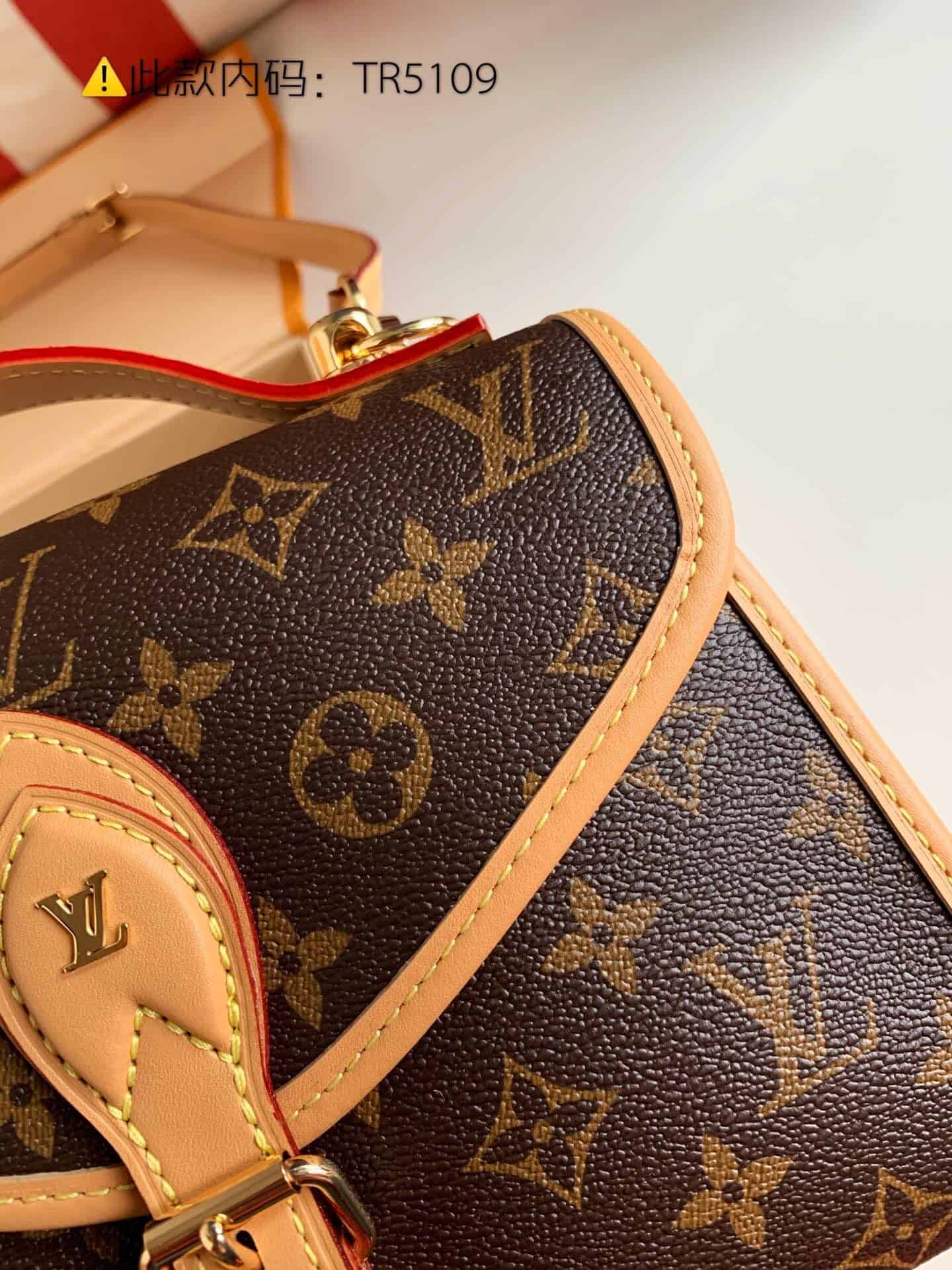 LV M44919 Ivy 手袋 复古邮差包单肩斜挎手提包