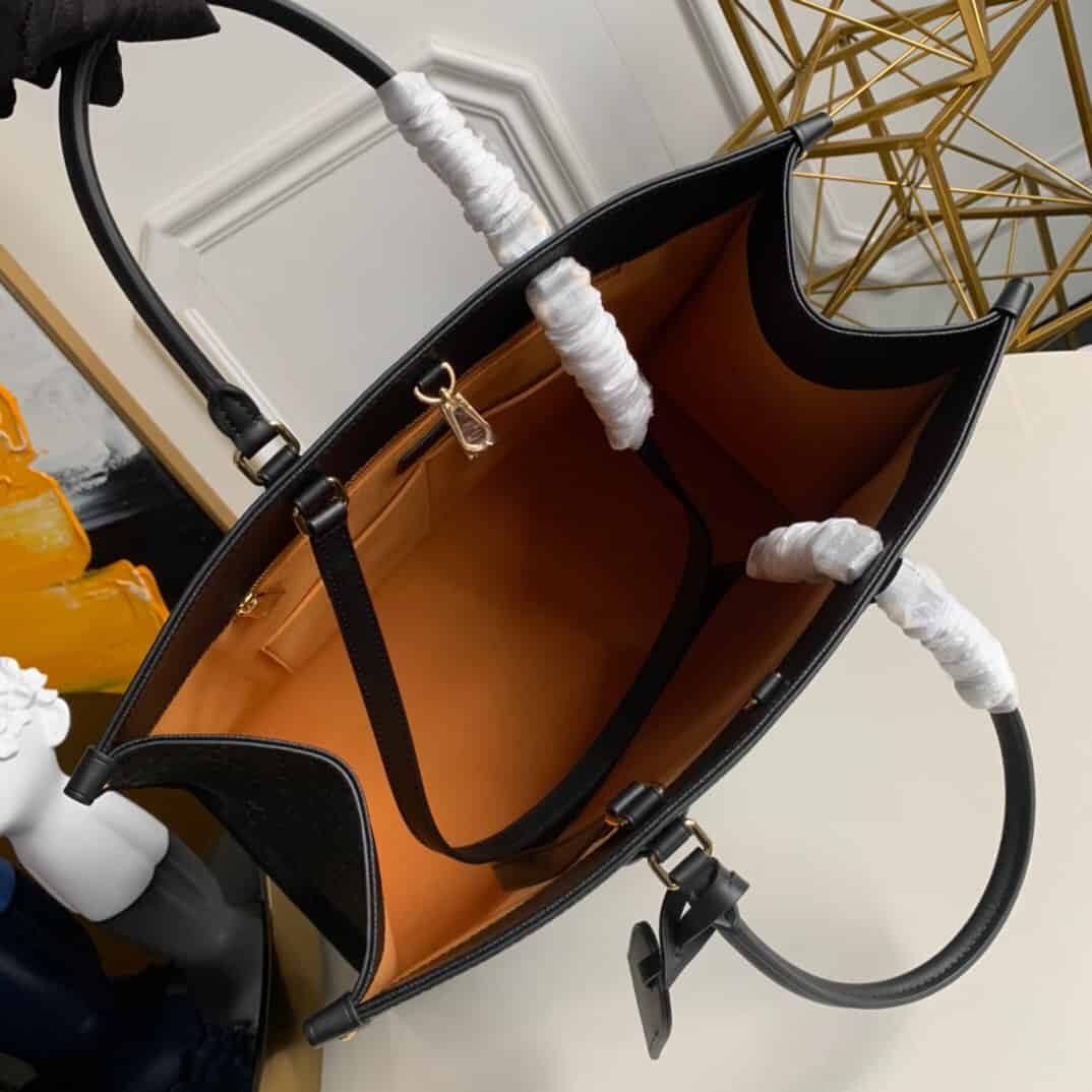 LV 2020年新款女士ONTHEGO压纹软牛皮手袋手提包 M44925