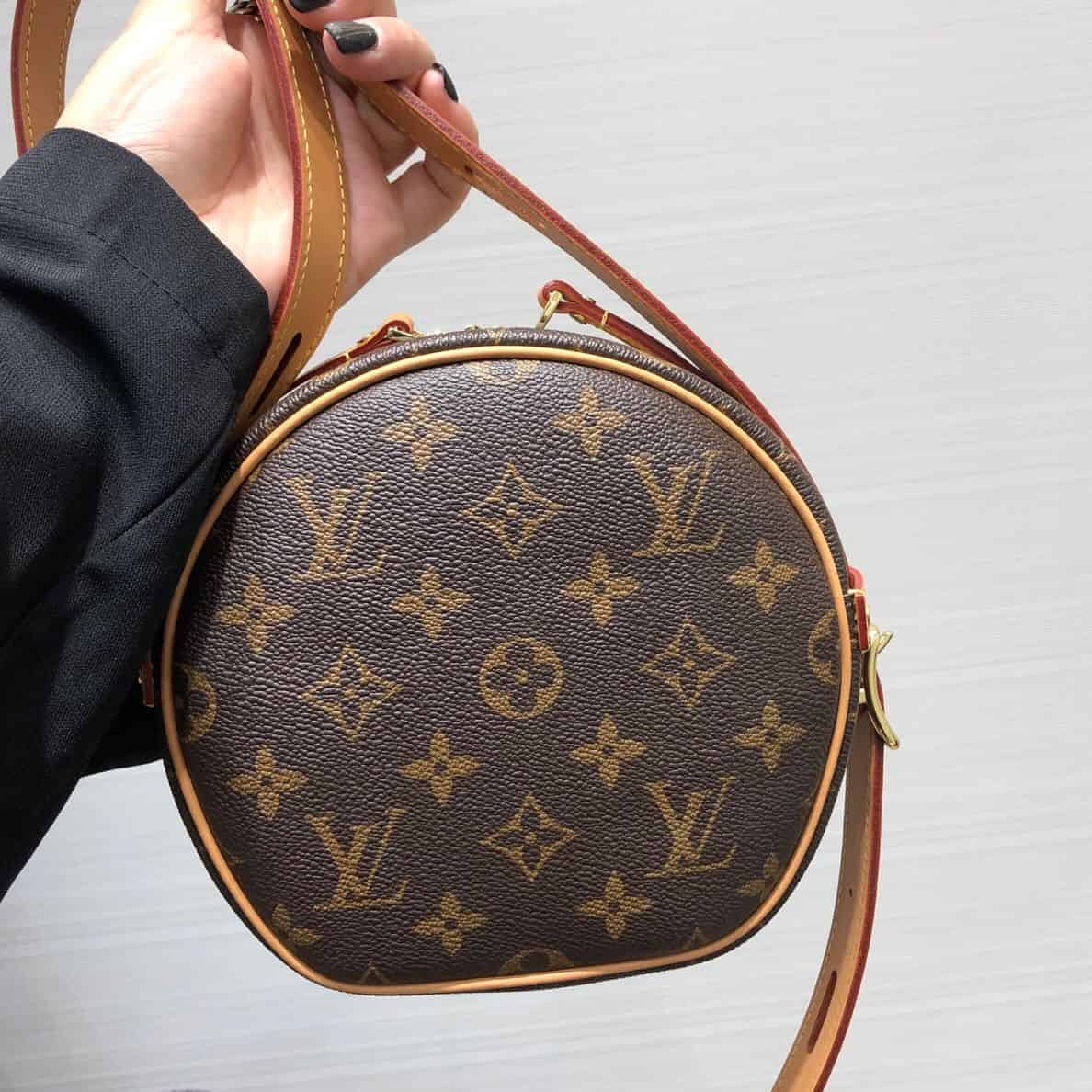 LV M45149 Boîte Chapeau Souple 小号手袋 软圆饼包