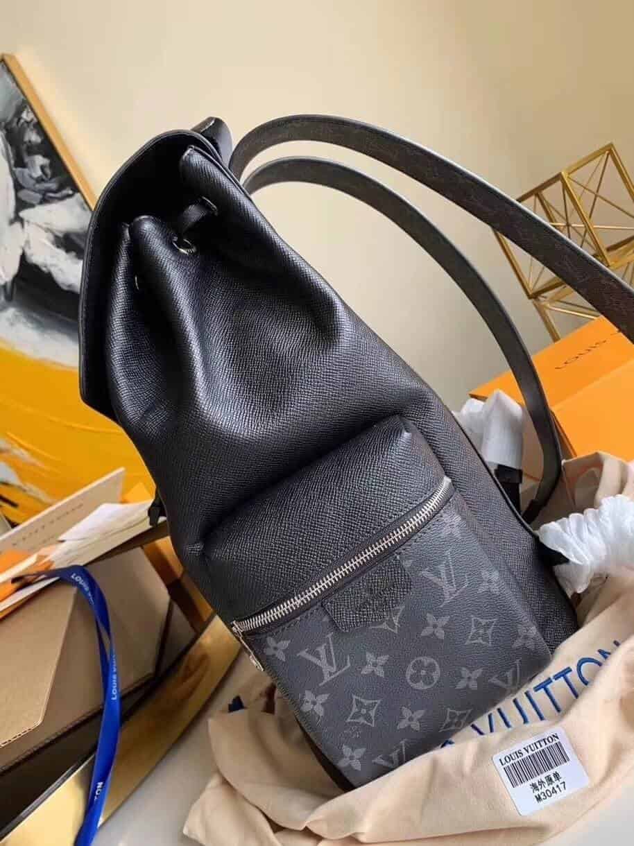 LV M30417 Taigarama系列Taiga牛皮OUTDOOR双肩包背包