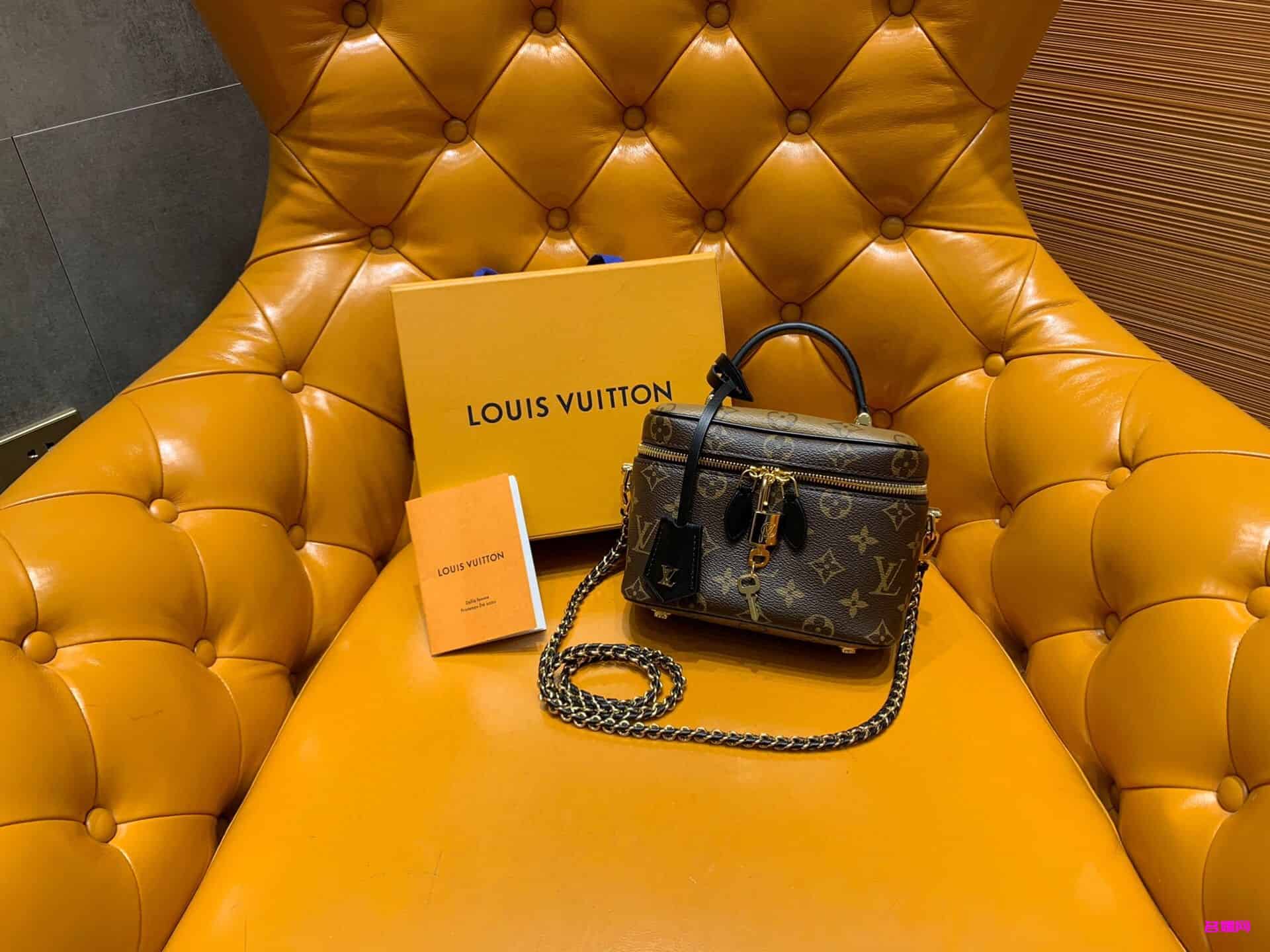LV M45165 20年新款VANITY小号手袋 老花链条化妆包