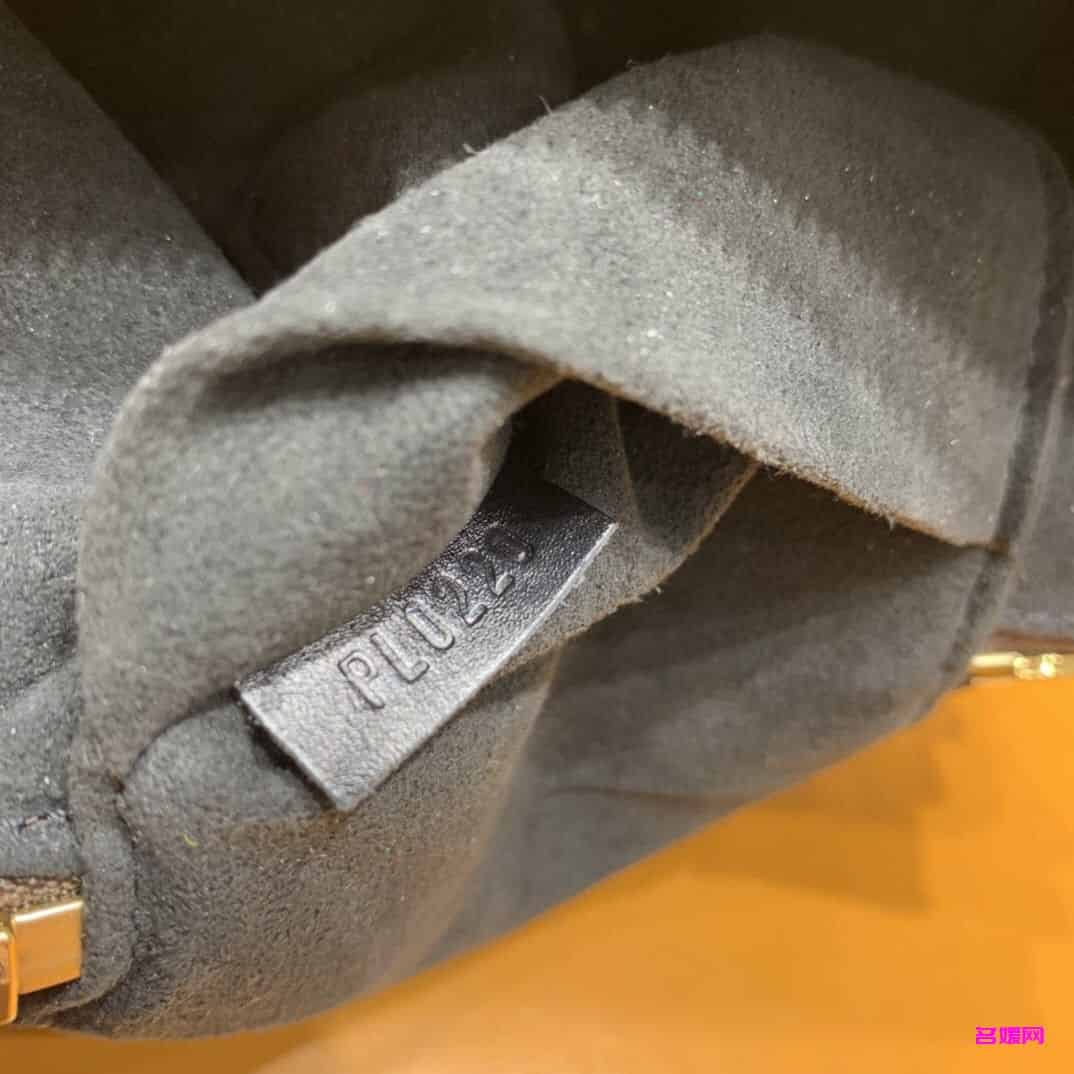 LV M45165 20年新款VANITY小号手袋 老花链条化妆包