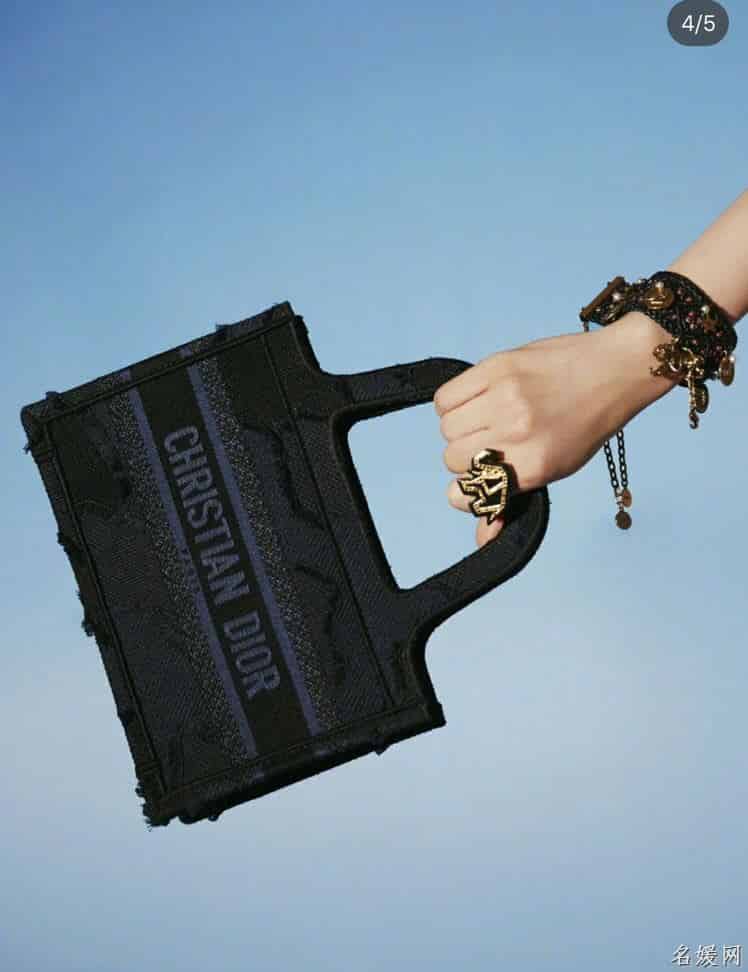 DIOR BOOK TOTE蓝色迷彩刺绣帆布托特包 M1271ZWAH_M928