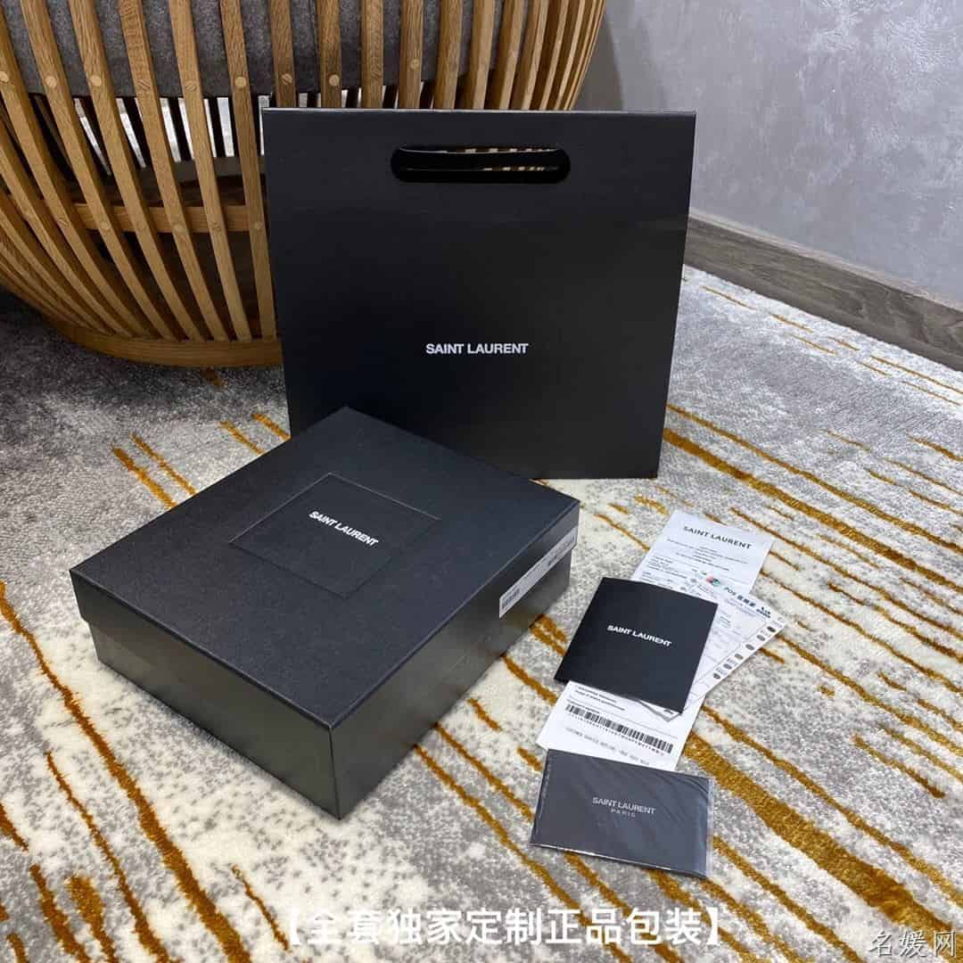 YSL/圣罗兰 VINYLE V形纹绗缝光滑皮革圆形相机包 610436