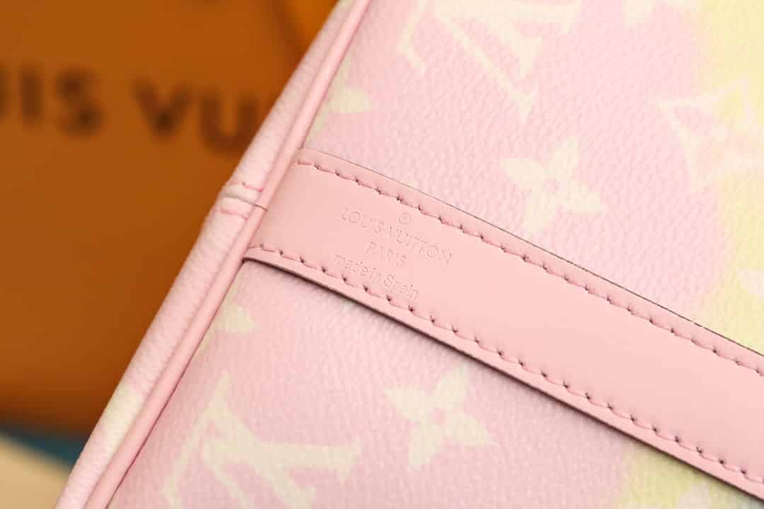 LV M45123 2020夏季扎染系列 Speedy 30 彩虹粉色手提枕头包