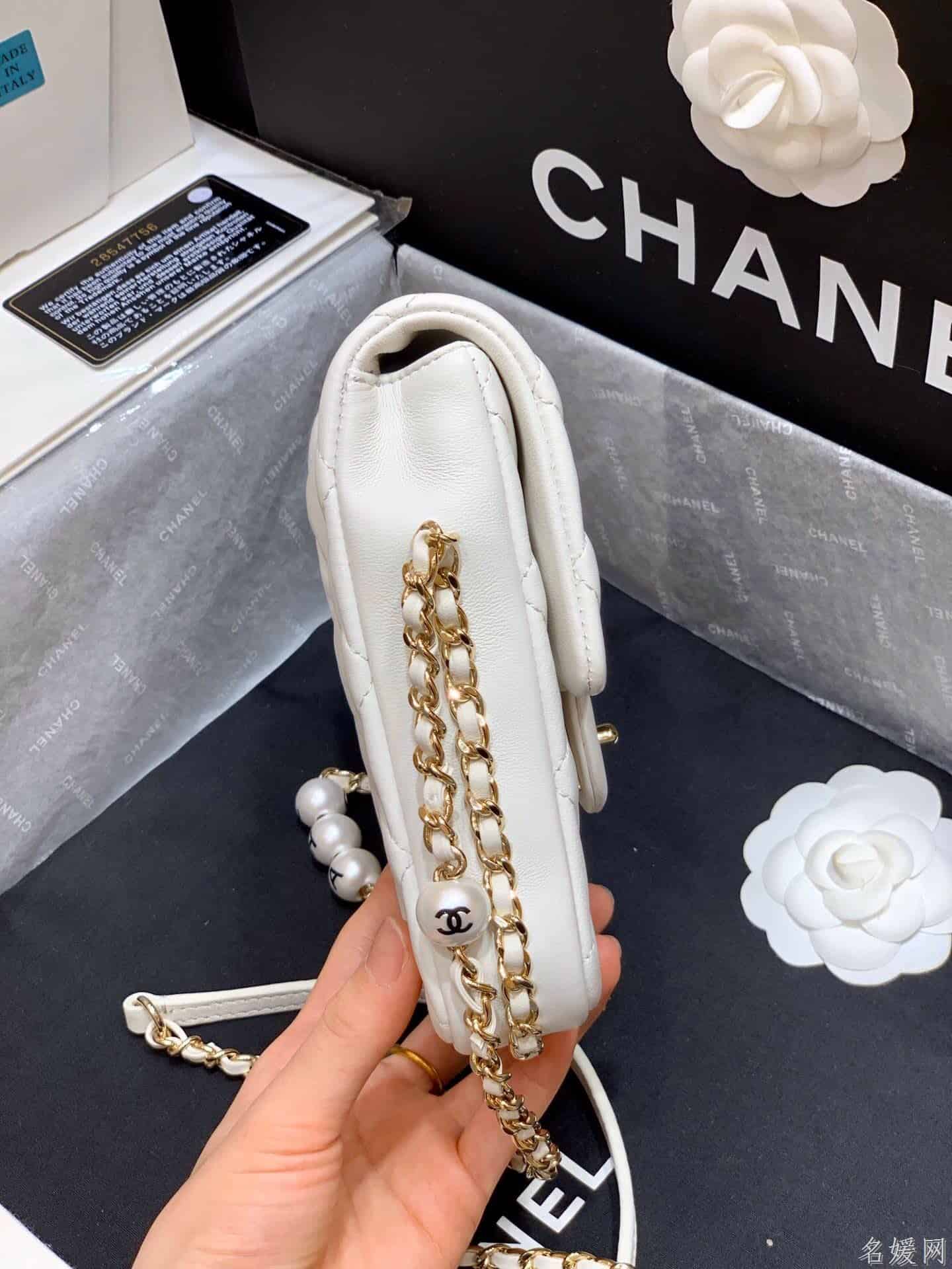 Chanel/香奈儿 2020新款珍珠字母手机包 AS1624