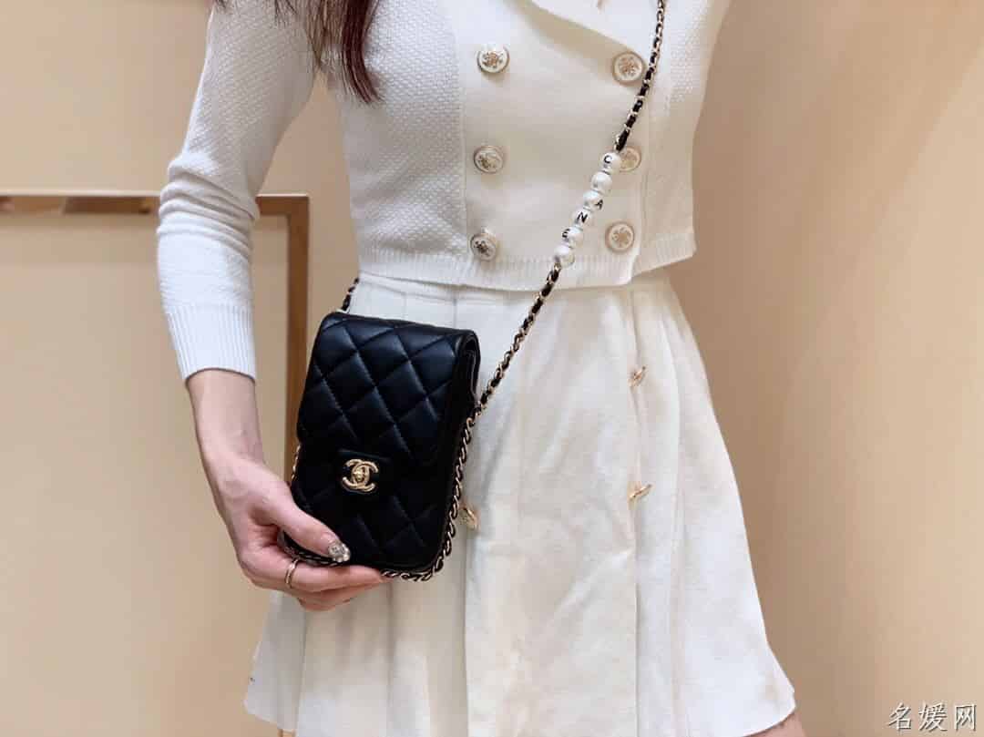 Chanel/香奈儿 2020新款珍珠字母手机包 AS1624
