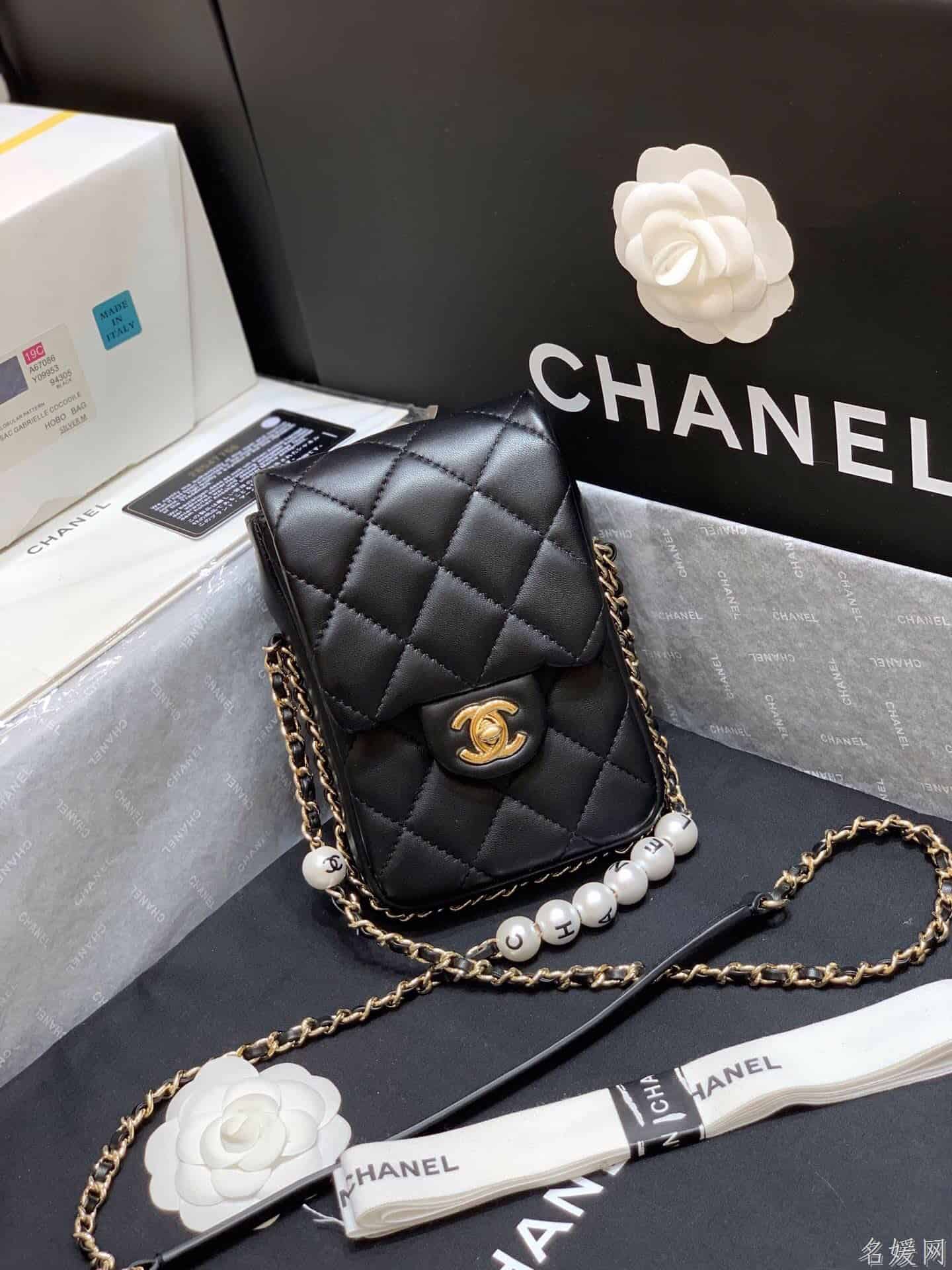 Chanel/香奈儿 2020新款珍珠字母手机包 AS1624