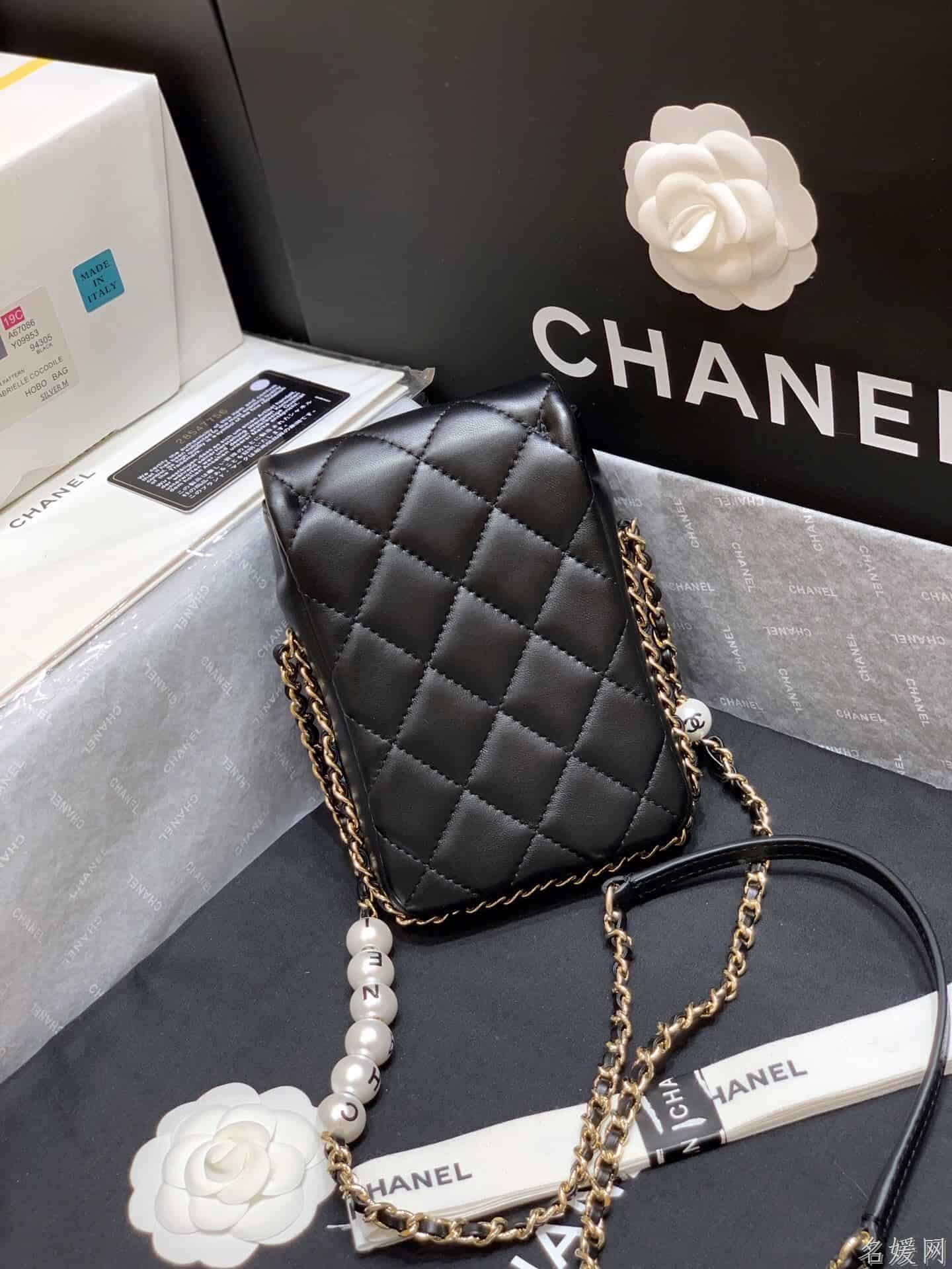 Chanel/香奈儿 2020新款珍珠字母手机包 AS1624