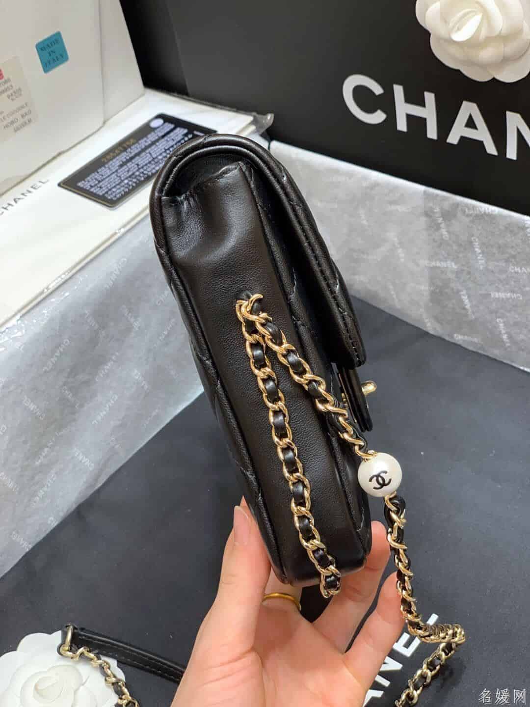 Chanel/香奈儿 2020新款珍珠字母手机包 AS1624