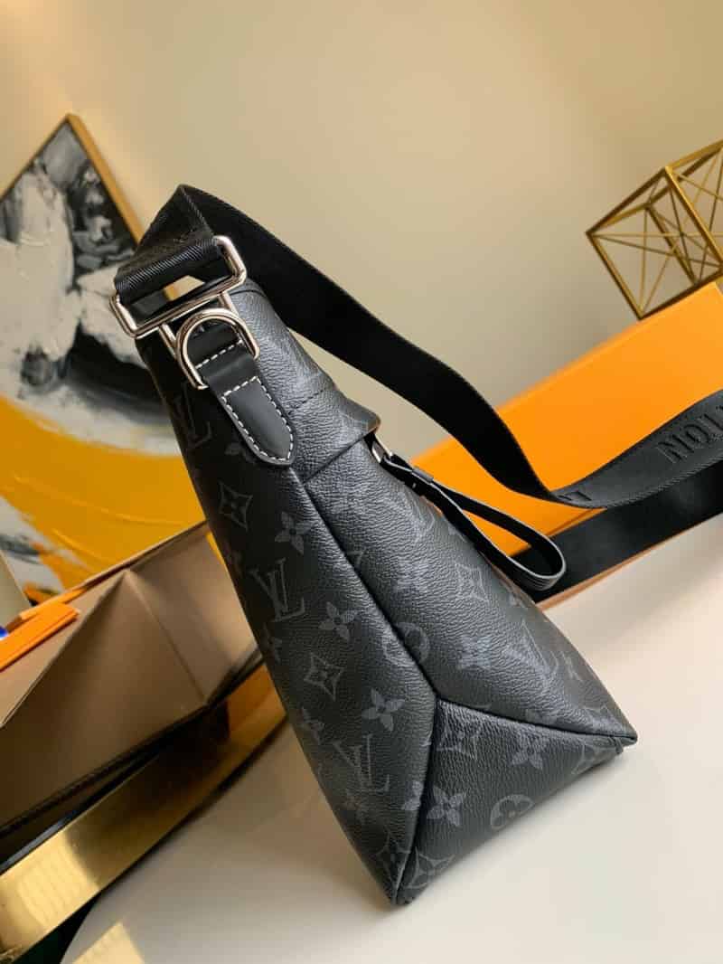 LV M45216 Besace Zippée 中号斜挎邮差包