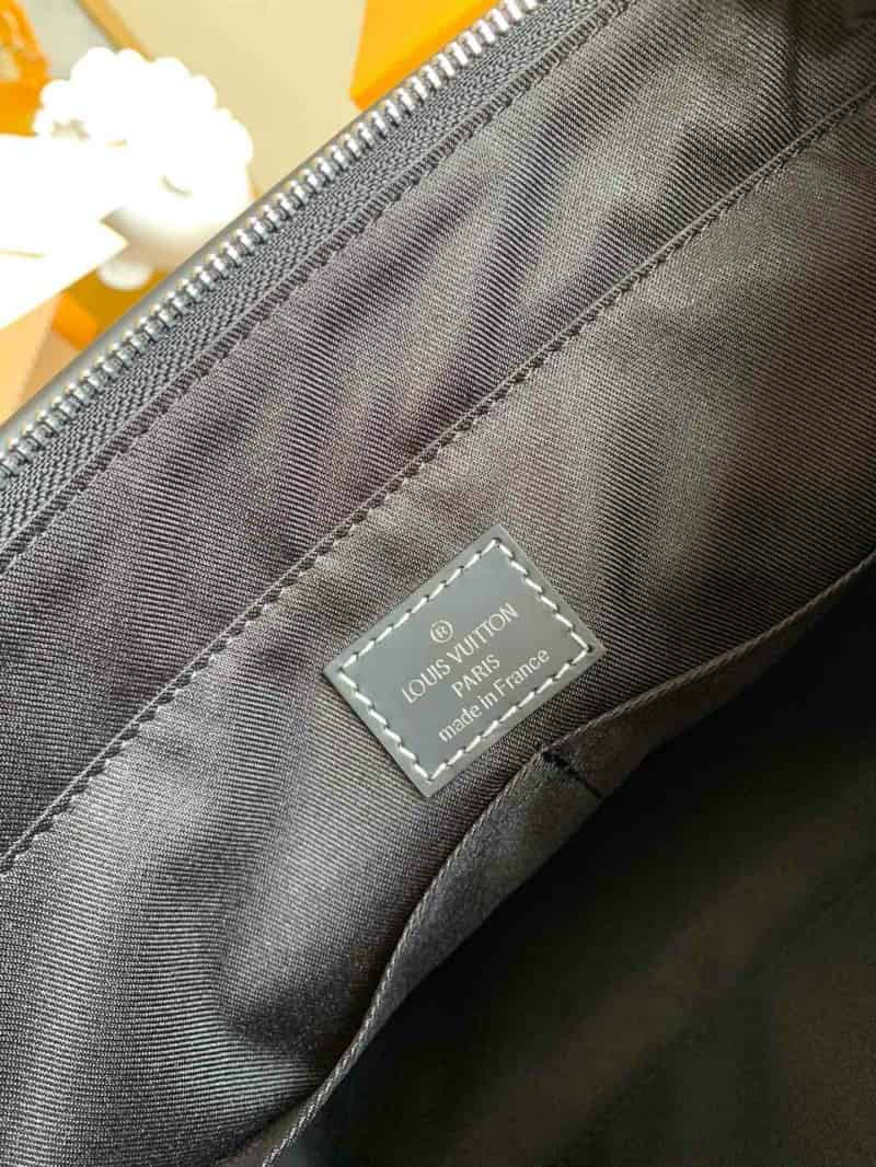 LV M45216 Besace Zippée 中号斜挎邮差包